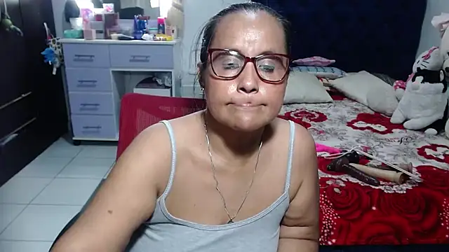 pervert_mommy_ Adlı Modelin Canlı XXX Sohbeti