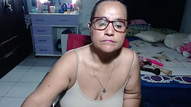 pervert_mommy_'s Live XXX Chat