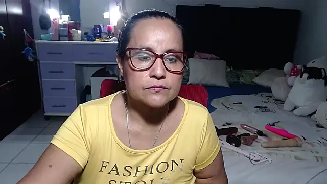 pervert_mommy_'s Live XXX Chat