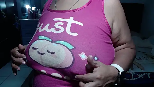 pervert_mommy_'s Live XXX Chat