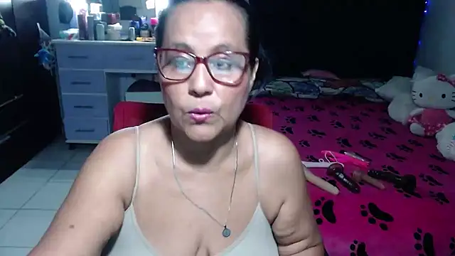 แชท XXX สดของ pervert_mommy_