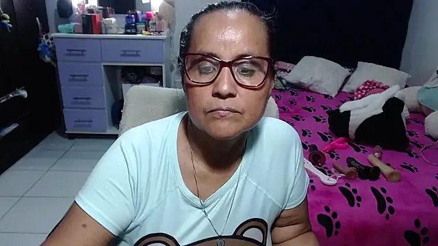pervert_mommy_'s Webcam Show