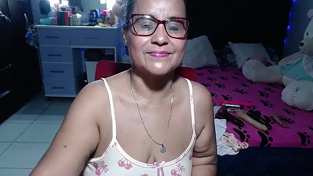 pervert_mommy_ Adlı Modelin Canlı XXX Sohbeti