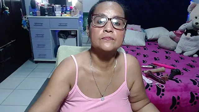 pervert_mommy_'s Live XXX Chat