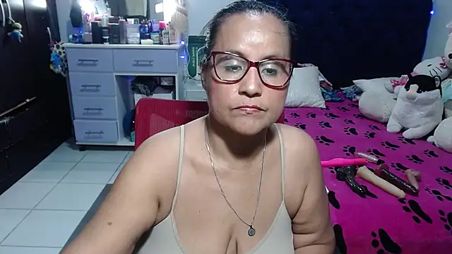 pervert_mommy_'s Live XXX Chat