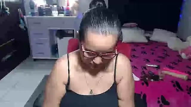 pervert_mommy_ XXX чат на живо