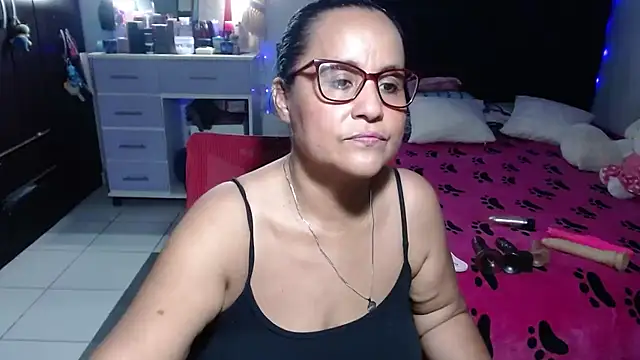 pervert_mommy_'s Live XXX Chat