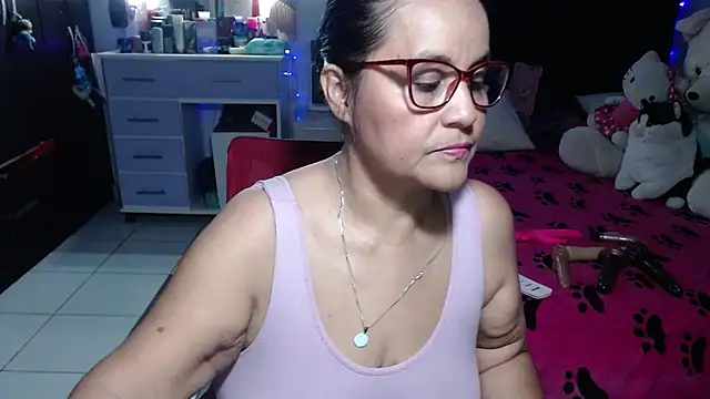 pervert_mommy_'s Live XXX Chat