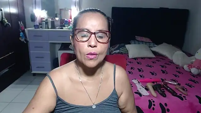 Chat +18 de pervert_mommy_ ao vivo