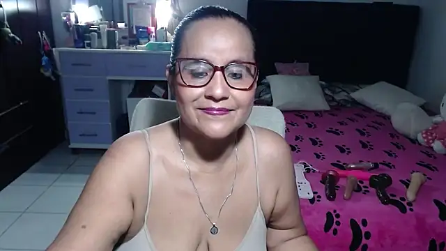 pervert_mommy_'s Webcam Show