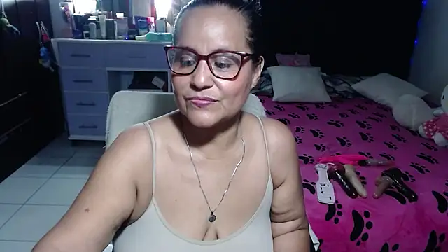 pervert_mommy_ Adlı Modelin Web Kamerası Şovu