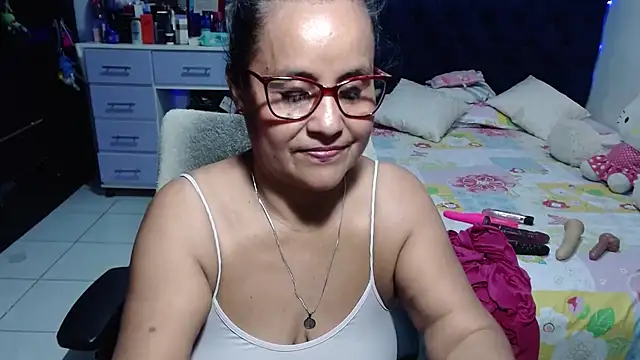 pervert_mommy_: вебкам-шоу