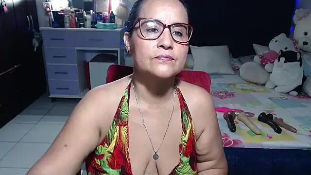 pervert_mommy_'s Webcam Show