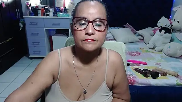 pervert_mommy_'s Live XXX Chat