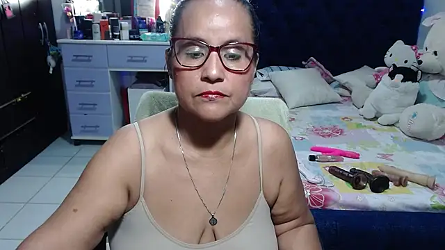 pervert_mommy_ Webcamshow