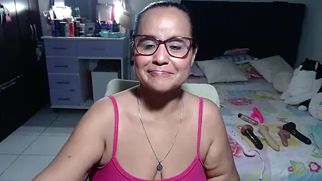 pervert_mommy_'s Live XXX Chat