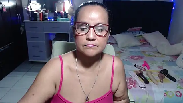 Chat XXX en directo de pervert_mommy_
