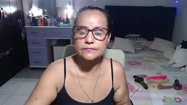 Chat XXX en directo de pervert_mommy_