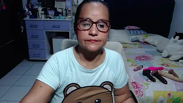 צ'אט XXX בשידור חי של pervert_mommy_