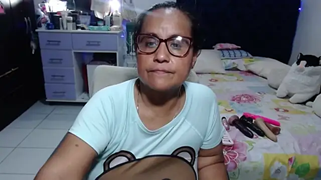 pervert_mommy_'s Live XXX Chat