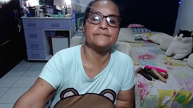 แชท XXX สดของ pervert_mommy_