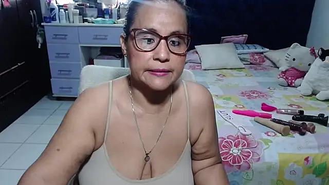 دردشة pervert_mommy_ الجنسية المباشرة