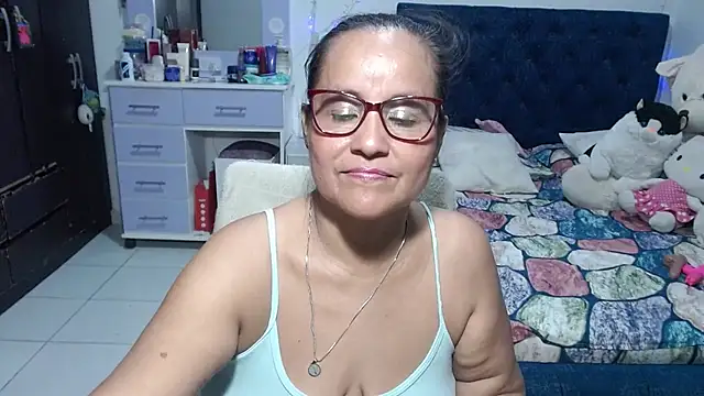 دردشة pervert_mommy_ الجنسية المباشرة