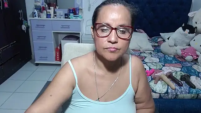pervert_mommy_'s Webcam Show