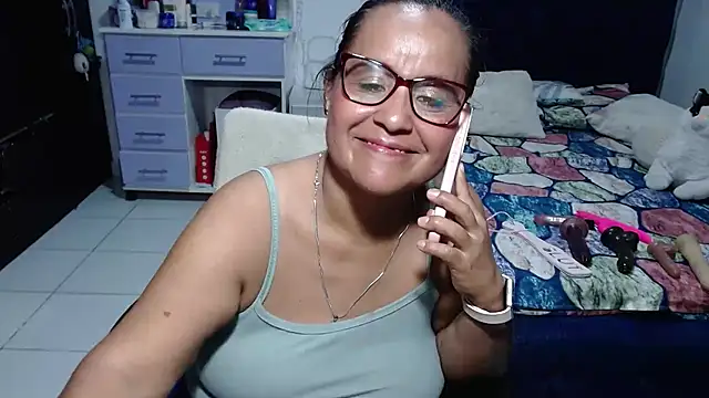 pervert_mommy_'s Live XXX Chat