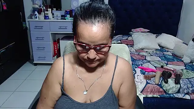 pervert_mommy_: вебкам-шоу