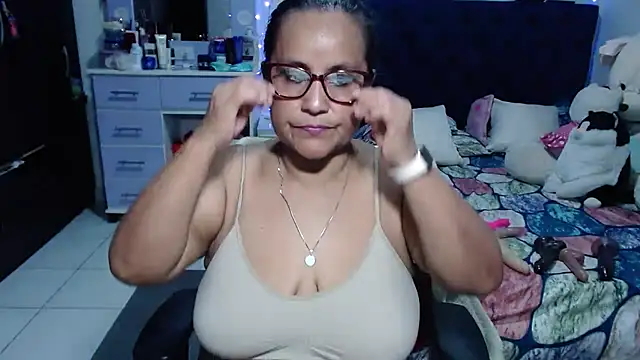 pervert_mommy_'s Webcam Show