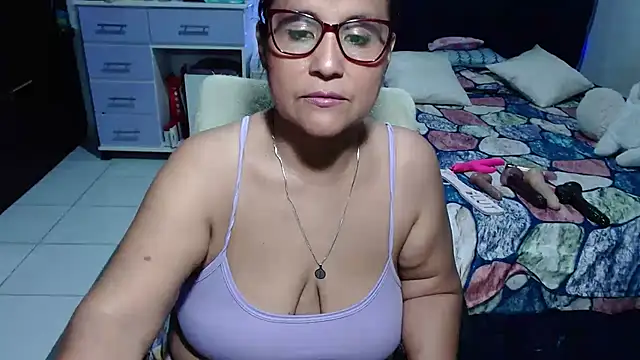Chat XXX en directo de pervert_mommy_