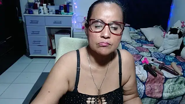 pervert_mommy_'s Live XXX Chat
