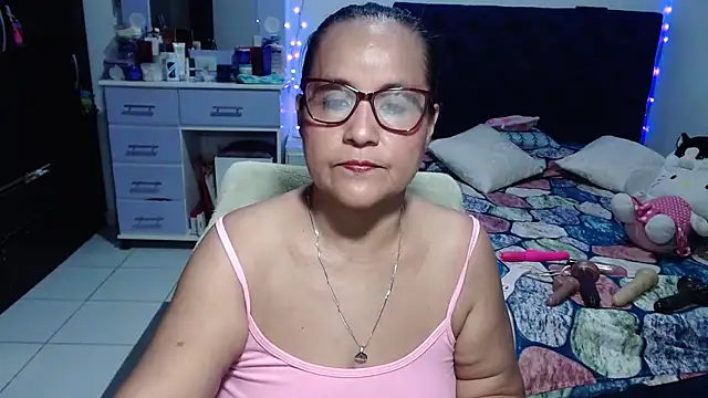 pervert_mommy_ élő XXX-chatje