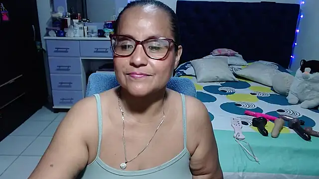 pervert_mommy_ লাইভ XXX চ্যাট