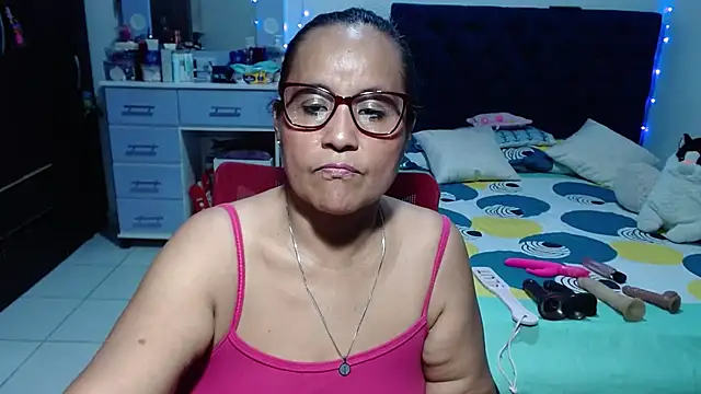 pervert_mommy_ Adlı Modelin Canlı XXX Sohbeti