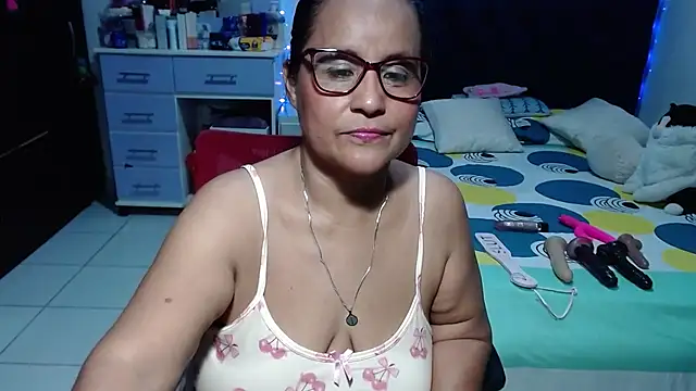 pervert_mommy_'s Live XXX Chat