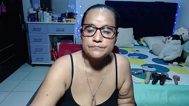 pervert_mommy_'s Live XXX Chat
