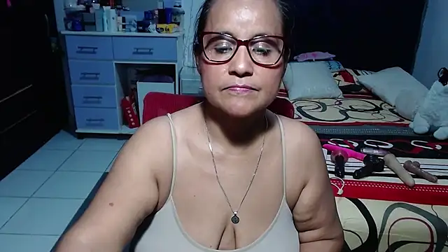 pervert_mommy_'s Live XXX Chat