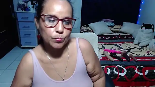 pervert_mommy_'s Webcam Show