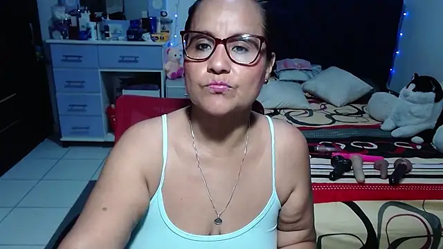 pervert_mommy_'s Live XXX Chat
