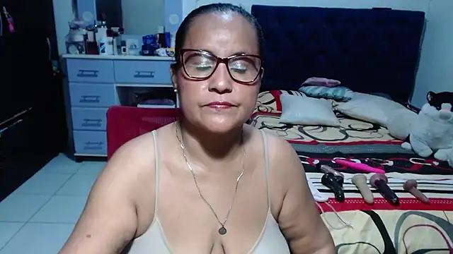 XXX chat uživo modela pervert_mommy_