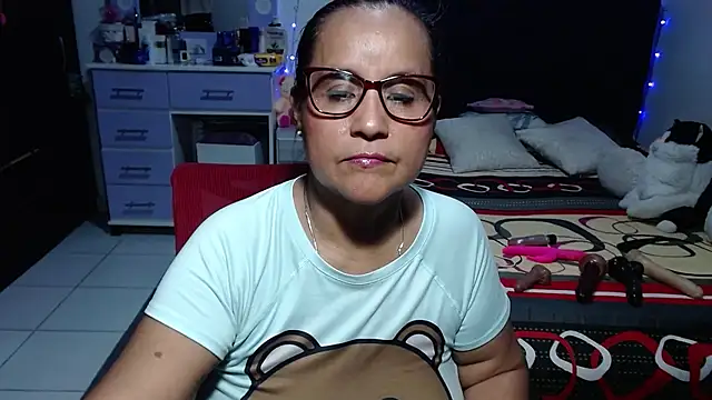 pervert_mommy_n Live XXX chat