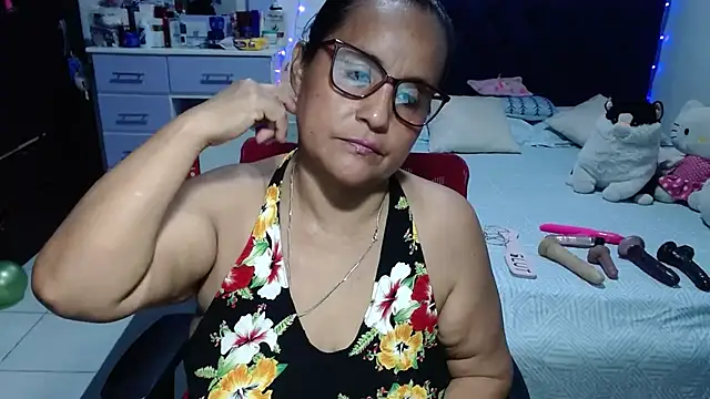 pervert_mommy_'s Live XXX Chat