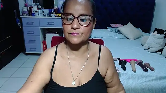 แชท XXX สดของ pervert_mommy_