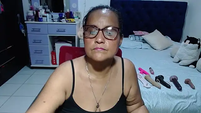 pervert_mommy_ webcam show