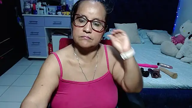 XXX chat uživo modela pervert_mommy_