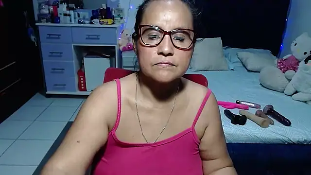 pervert_mommy_ Adlı Modelin Canlı XXX Sohbeti