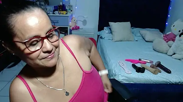Chat XXX en directo de pervert_mommy_