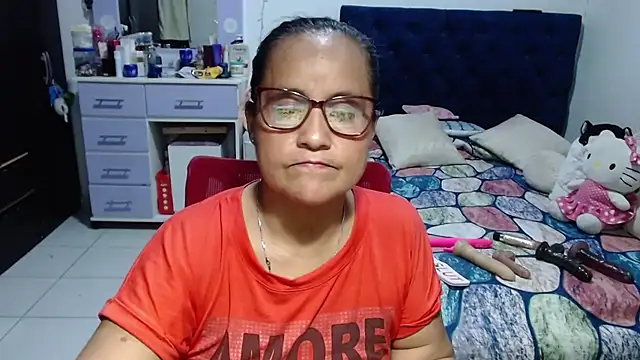 pervert_mommy_'s Live XXX Chat